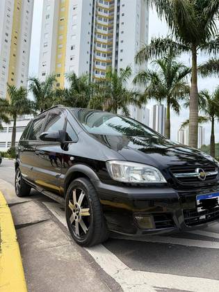 CHEVROLET ZAFIRA 2.0 MPFI COMFORT 8V FLEX 4P MANUAL